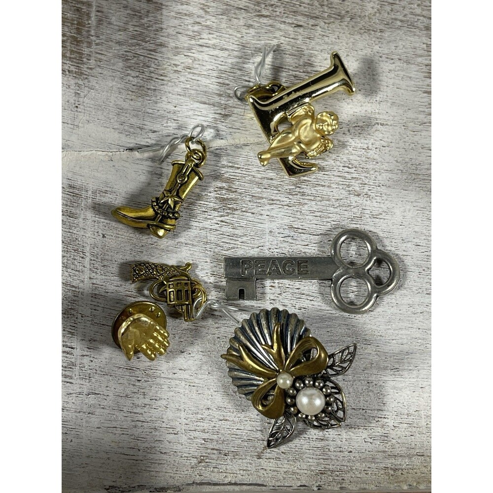 Vintage Mixed Lot Estate Jewelry Charms Pins - 7-Piece Western, Key, Cherub,